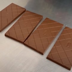 Hotové tehličky čokolády - Kávolády