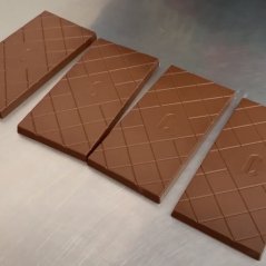 Hotové tehličky čokolády - Kávolády